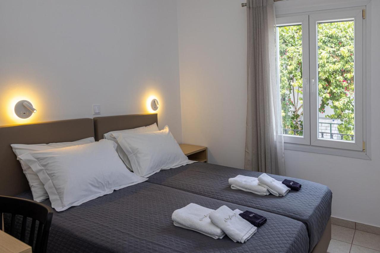 White Holidays Project Downtown Tinos Bagian luar foto